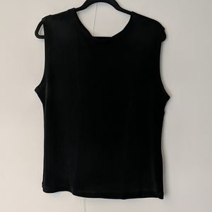 Black stretch tank, great layered or alone!